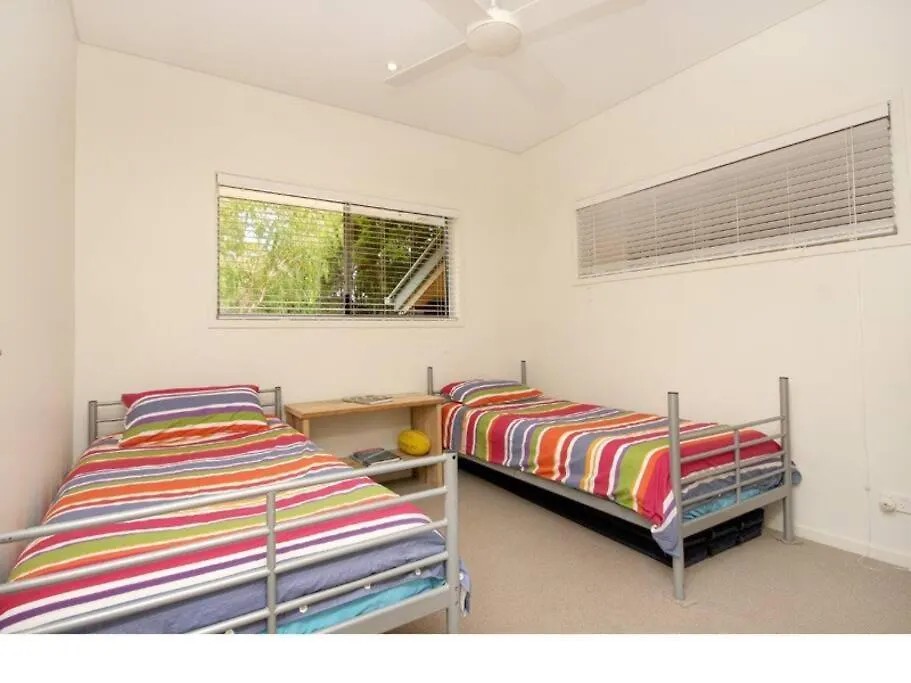 Amiri Amity Point Villa 0*,